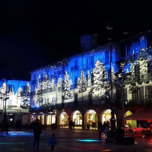ILLUMINAZIONI ARTISTICHE A COMO CITTA’ DEI BALOCCHI