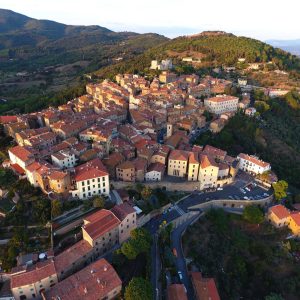SULLE COLLINE DELLA COSTA DEGLI ETRUSCHI